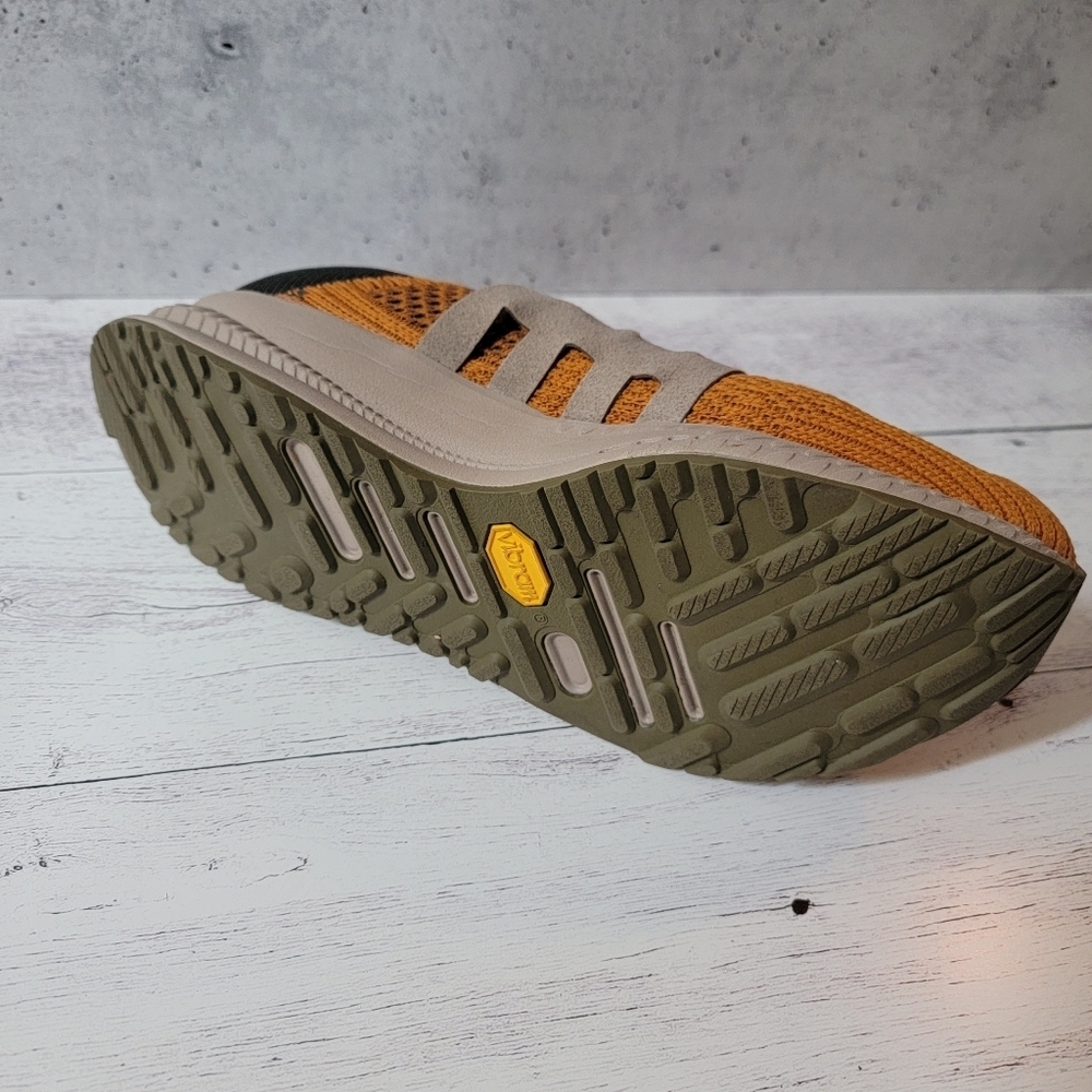 Uyn, Golden Yellow Sneakers, Size 40 (81/2-9) - Picture 2 of 4
